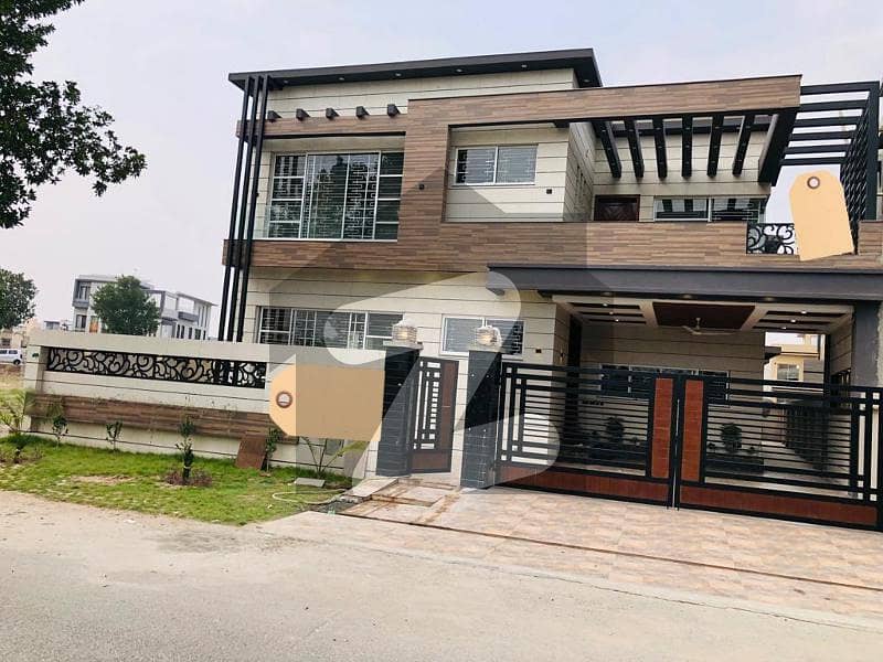 Designer 1 Kanal Facing Park House For Sale Lake City Sector M3