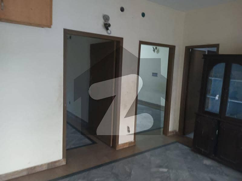 10 Marla house upper portion for rent Allama Iqbal Town, Lahore