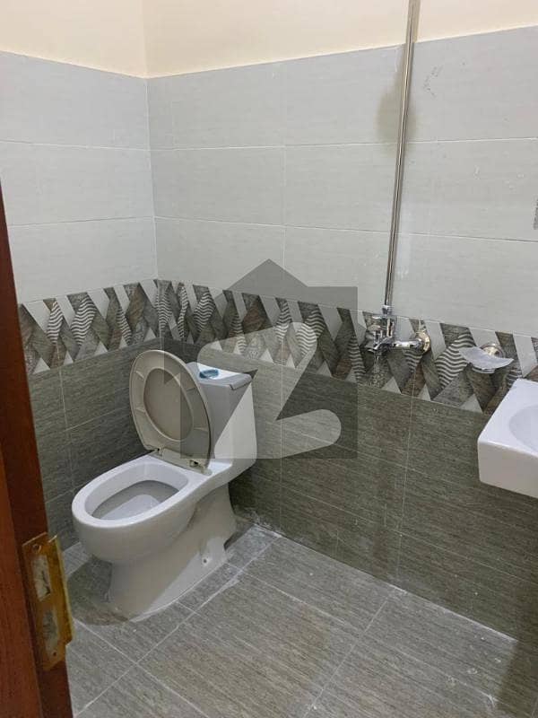 Upper Potion For Rent In Qob Line Near Qasim Market Askari 11