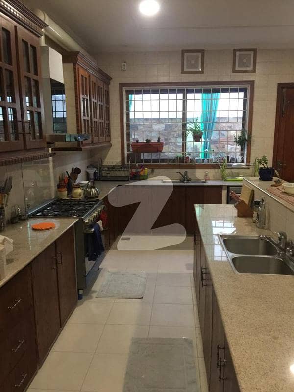 2 Kanal Fully Furnished House Available For Sale In Harley Street