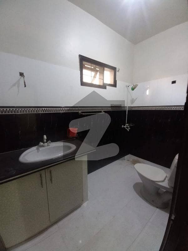 PORTION FOR RENT 170 SQUARE YARD 3BED DD FIRST FLOOR GulshaneIqbal