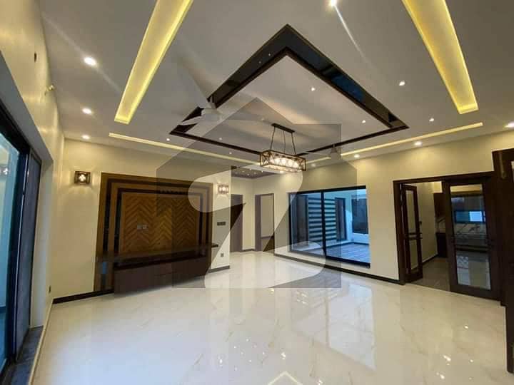 Leased / Bank Loan Available Maintained Flat For Sale GulistaneJauhar