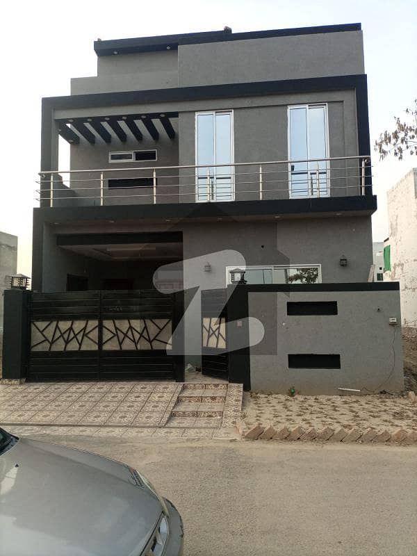 5 Marla Most Beautiful Brand New House Available For Sale In New Lahore