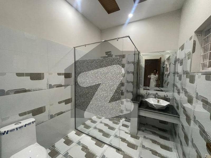 1 Kanal House For Sale In Punjab Phase 2 On Main College Road Lahore