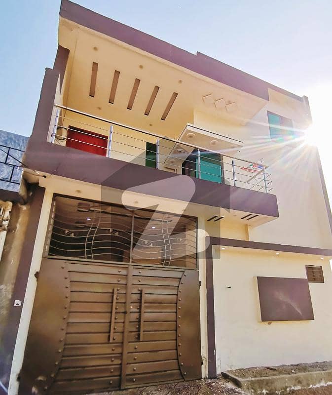 4 Marla Triple Story House for Sale in Gulistan e Ashar Colony Vehari
