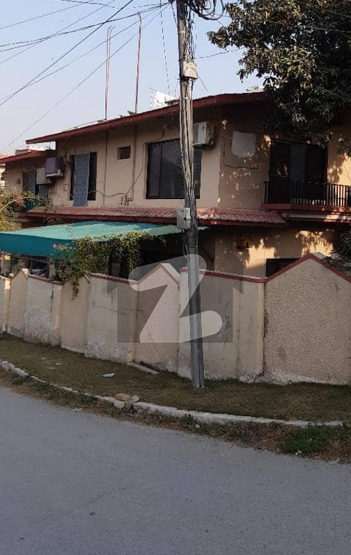 Westridge near raise course Ground 1.5 kanal House available for sale