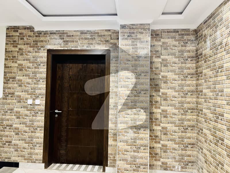 Luxury Apartment For Sale at Lawrence Road Near Jinnah Garden Lawrence