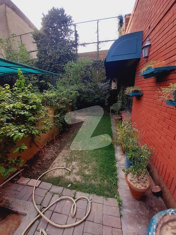 Double Unit 10 Marla House Sale In Iqbal Town Karim Block Lahore Allama