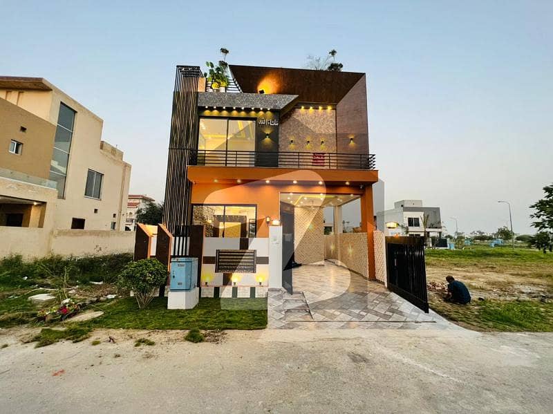 5 Marla Luxury Villa For Sale Top Location Of Green City Lahore Green