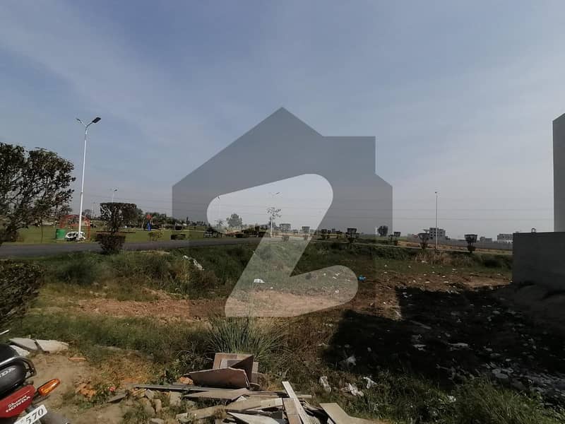 10marla corner plot for sale near maqbol marige hall Pasrur ID45562278