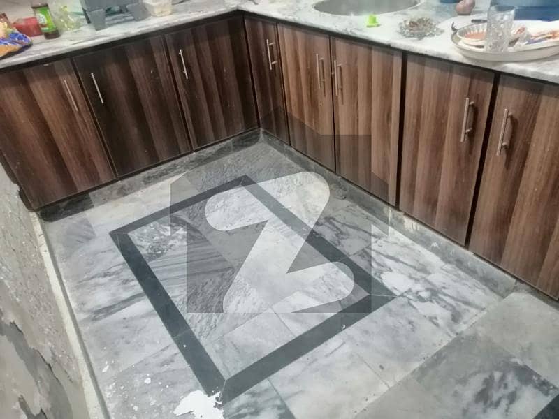 4Marla lower Portion Available For Rent in Model Town Link Road Lahore