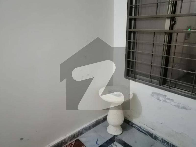 4Marla lower Portion Available For Rent in Model Town Link Road Lahore