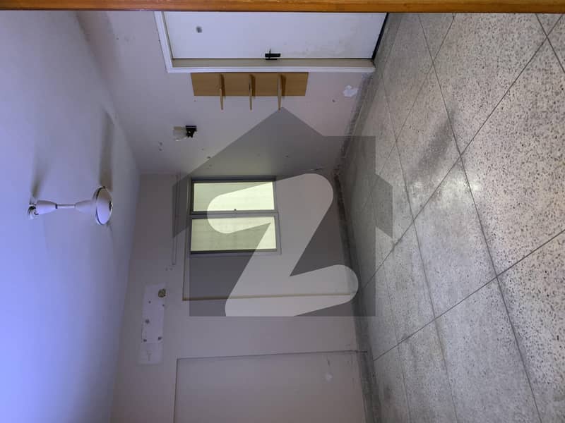 4 bed d/d maintained flat for rent in Rufi Lake Drive GulistaneJauhar