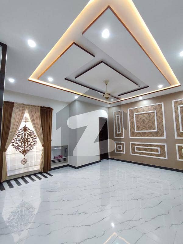 1 kinal beautiful house for rent in Valencia Valencia Housing Society