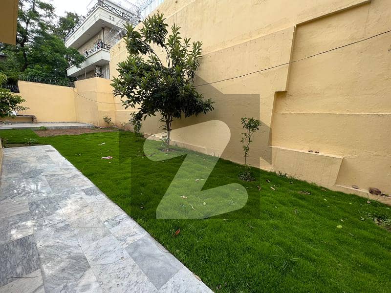 Live in Luxury with This Magnificent 6Bedroom House for Rent in