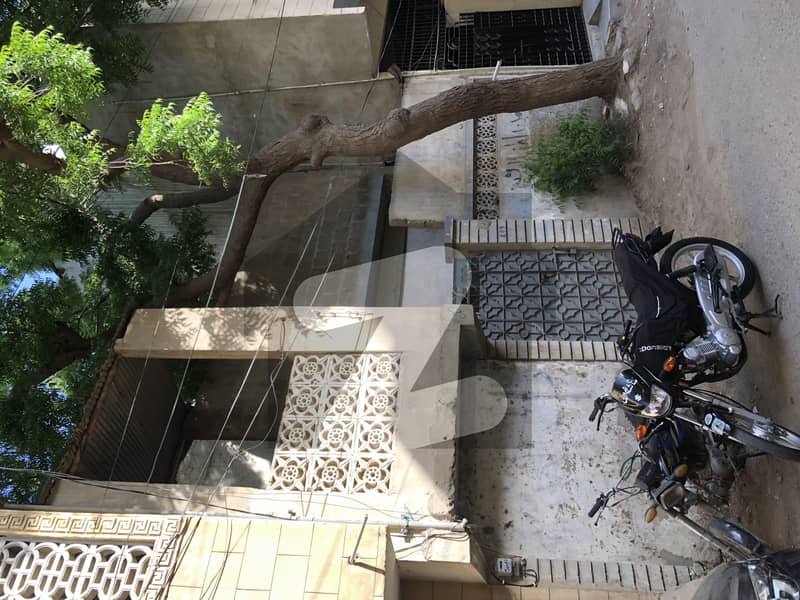 Demolish condition 120 sq yards House in Al noor Society F B AREA block