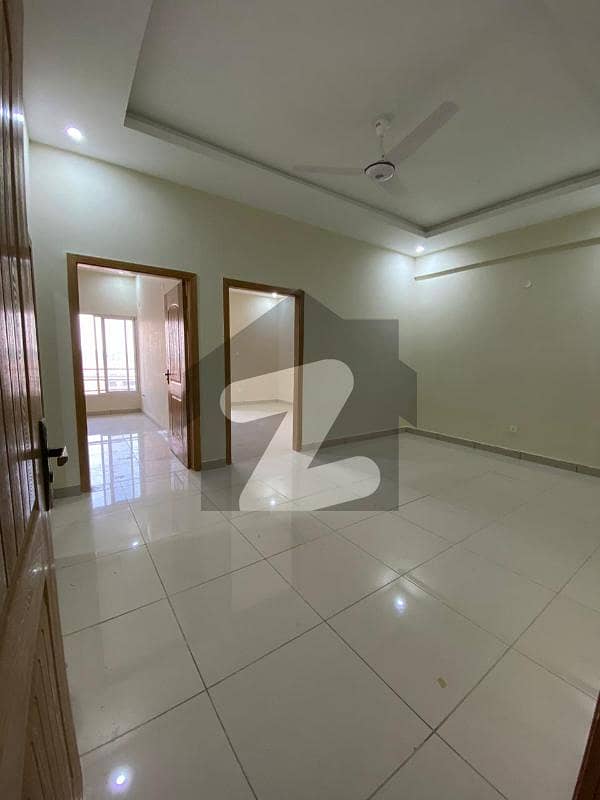 TWO BED LUXURY APPARTMENT FOR RENT IN LUXUS MALL GULBERG GREEN