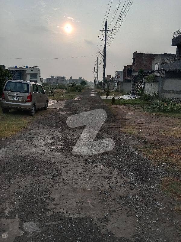 LDA AVENUE ONE D BLOCK 1 KANAL BASEMENT GRAY STRUCTURE HOUSE FOR SALE