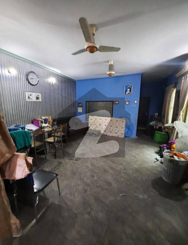 Flat available For Bachelors & Family Canal Park, Gulberg, Lahore