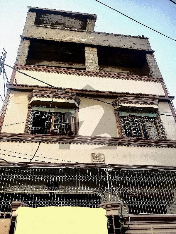 HOUSE FOR SALE MAIN ROAD Location Buffer Zone, North Karachi, Karachi