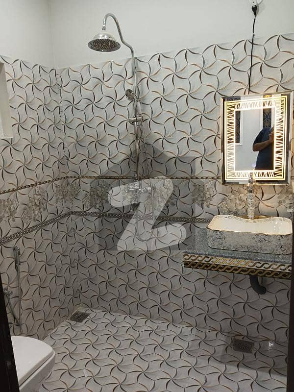 4 Marla Flat For Rent Office Use Moon Market Allama Iqbal Town Lahore