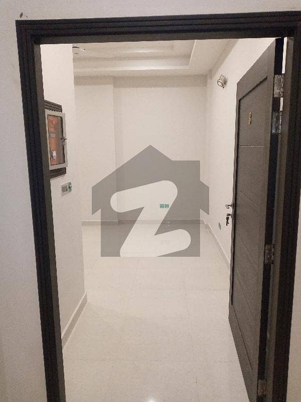 1 bed apartment for Rent River Hills. Bahria Town phase 7 Bahria Town