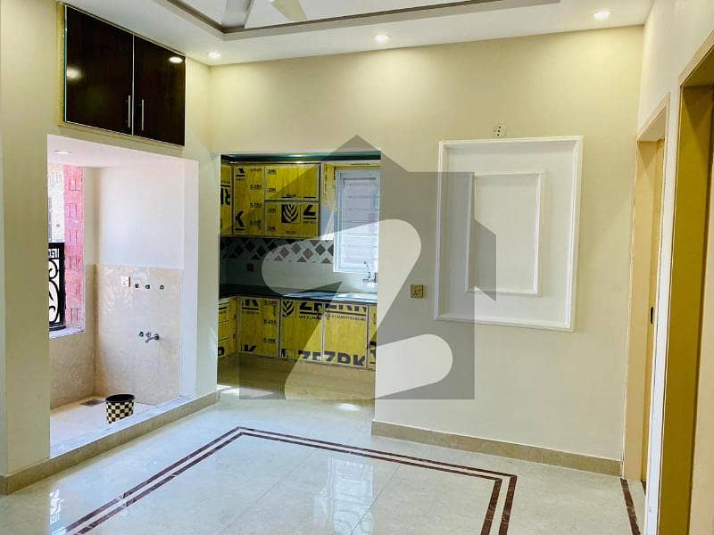 700 Sq Ft Brand New Luxury Flats For Sale In Jail Road Lahore. Jail