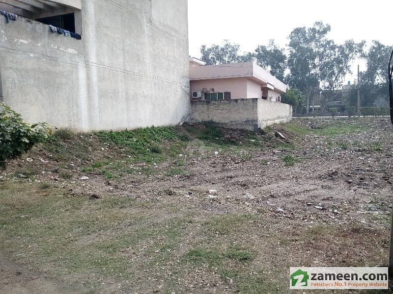 Iqbal Avenue Phase 1 Plot 10 Marla 26B Near 150 Feet Road Park