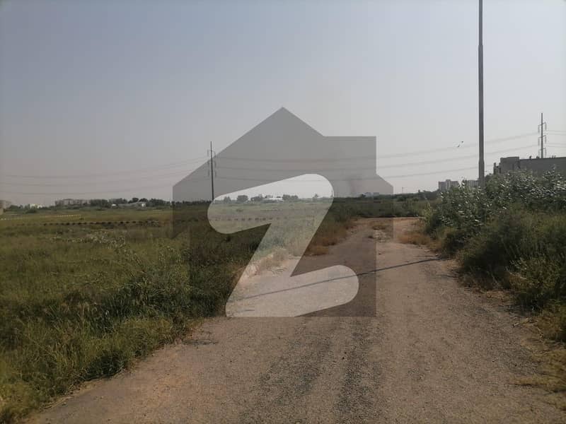 Ready To sale A Prime Location Residential Plot 1000 Square Yards In