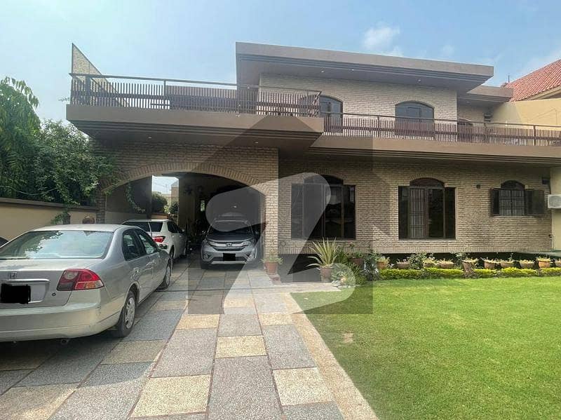 24.5 Marla Used House For Sale At Prime Location In Johar Town Lahore