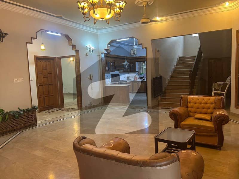 400 sq yard house for sale in johar block 14 GulistaneJauhar Block