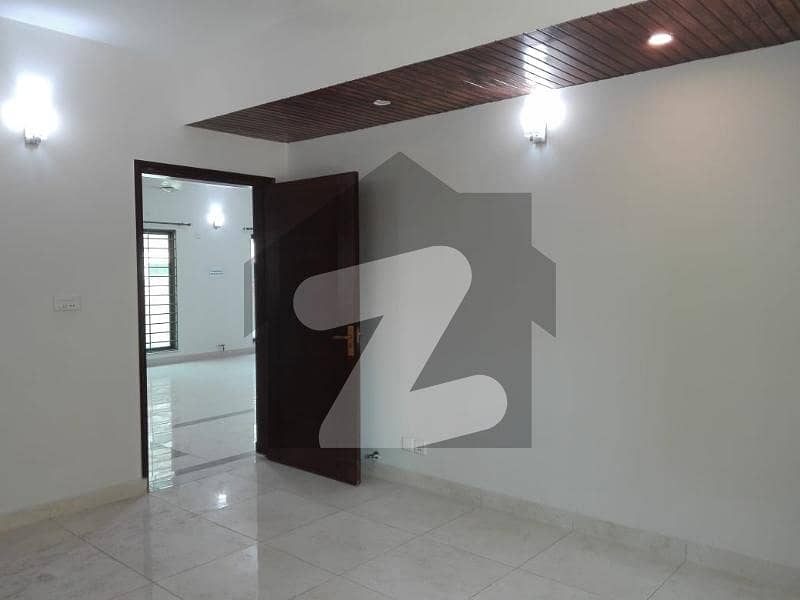 Dream Avenue Lahore House For sale Sized 5 Marla Dream Avenue Lahore