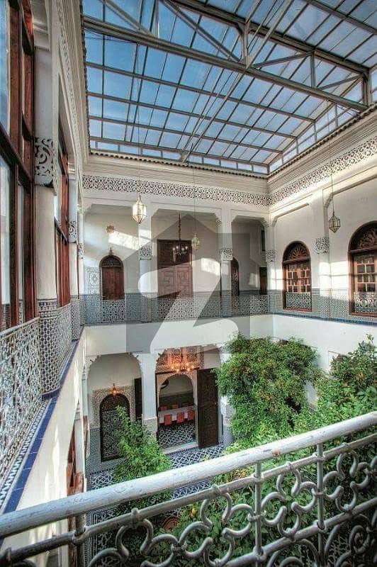 Valencia town Lahore kanal Gray structure house for sale 9 beds