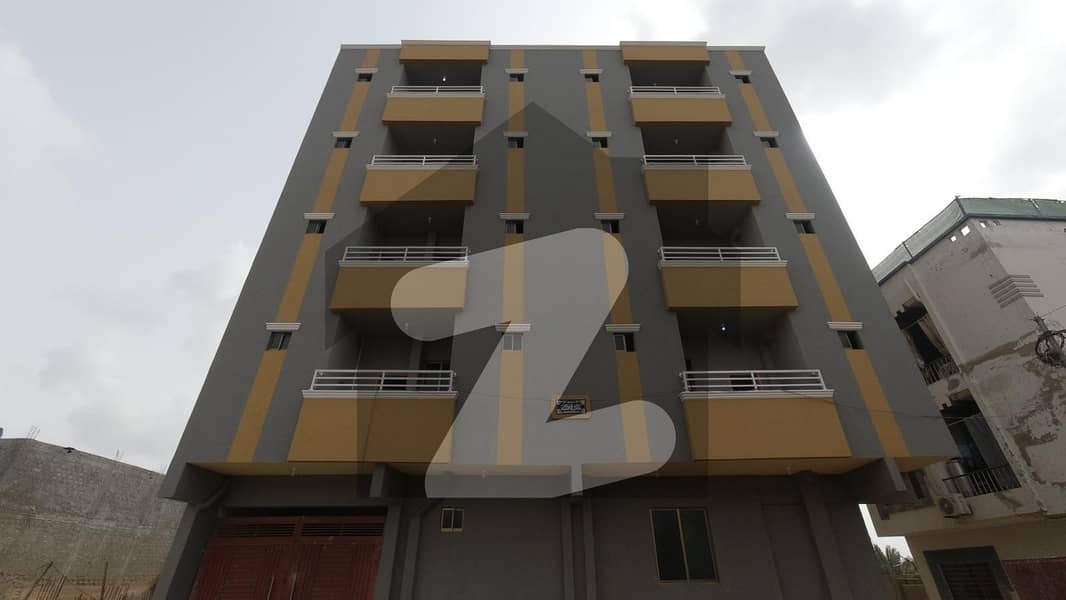 Prime Location GulshaneIqbal Block 10 Flat Sized 1450 Square Feet