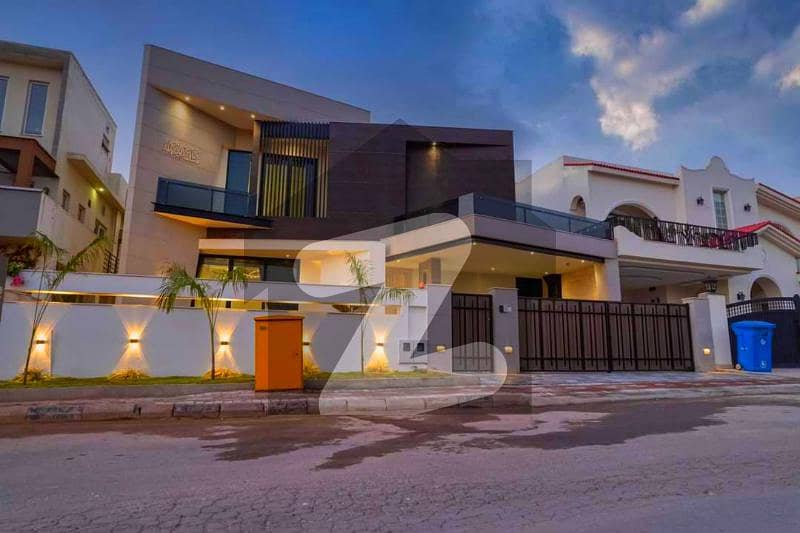 16 Marla Brand New Modern Designed Lavish House Servant Quarter