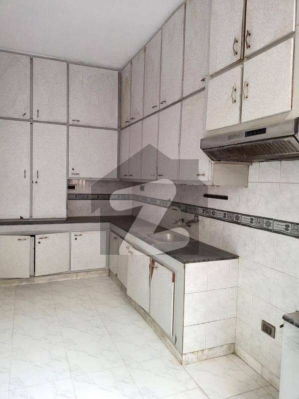 Peoples Colony No 1 30 Marla House For Rent Vip Location Easy Approach To DGround, Satiana Road