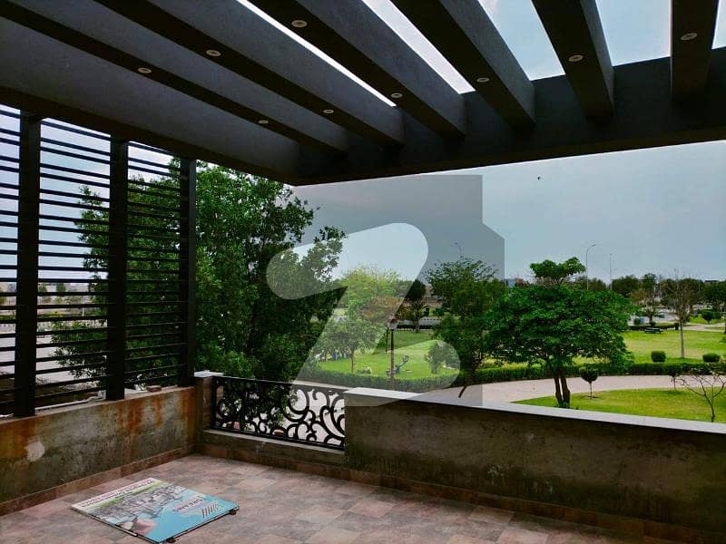 21 Marla Facing Park House For Sale With Basement In Lake City Lahore