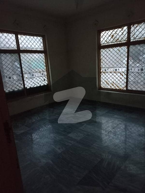 House available for rent in park road mehrban town line number 8 Park