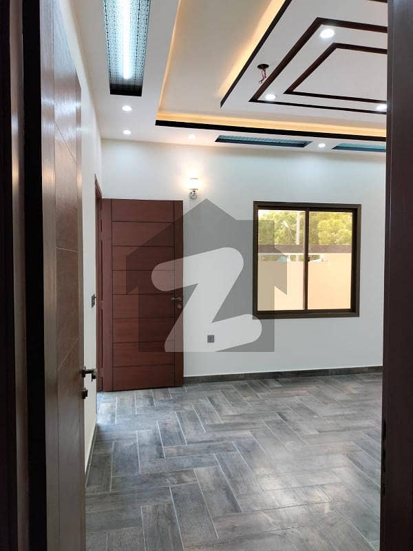 Brand New House Corner Park Facing For Sale GulistaneJauhar Block 2