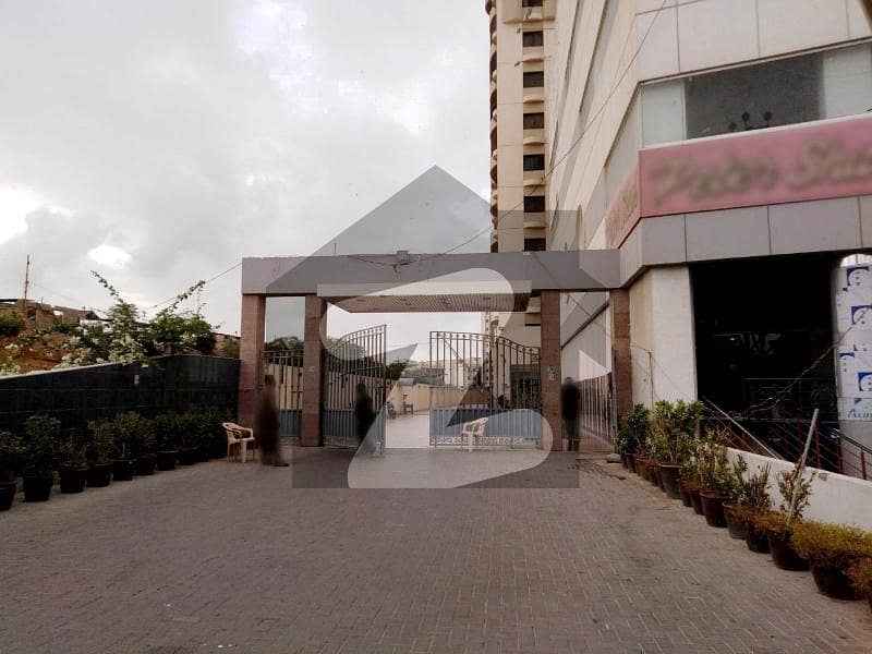 GulshanEIqbal Block 10 Flat Sized 2400 Square Feet Is Available