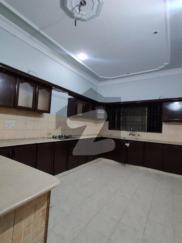 450sq Yards Beautiful Bungalow For Sell In GulistaneJohar Block16 GulistaneJauhar Block