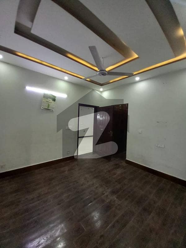 10 MARLA LOWER PORTION AVAILABLE FOR RENT IN OPF HOUSEING SCHEME Lahore