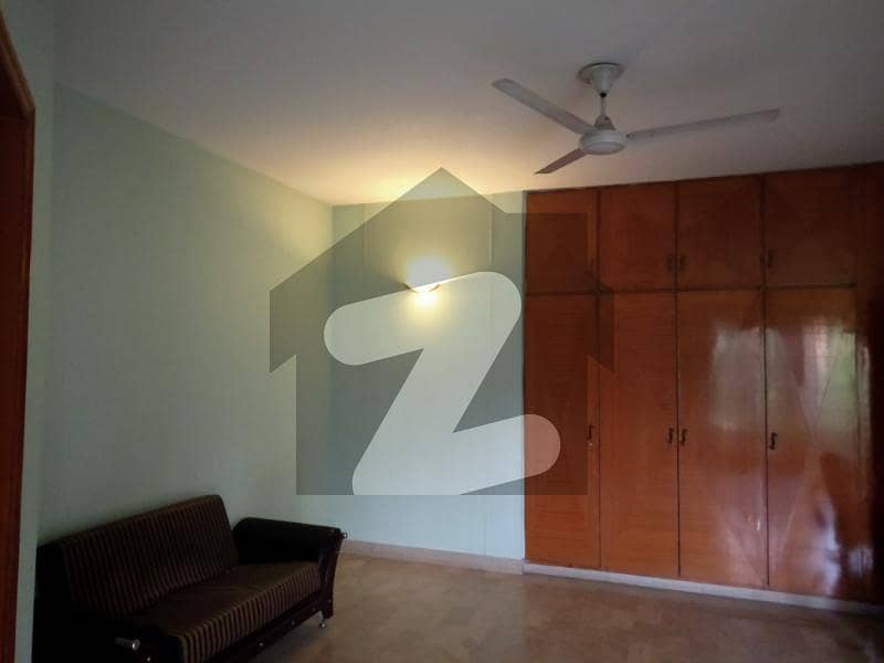 10 MARLA HOUSE FOR RENT NEAR ROYAL PALM CANAL ROAD LAHORE Shadman 2