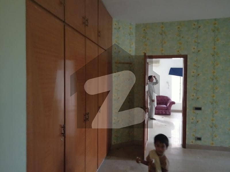 10 MARLA HOUSE FOR RENT NEAR ROYAL PALM CANAL ROAD LAHORE Shadman 2