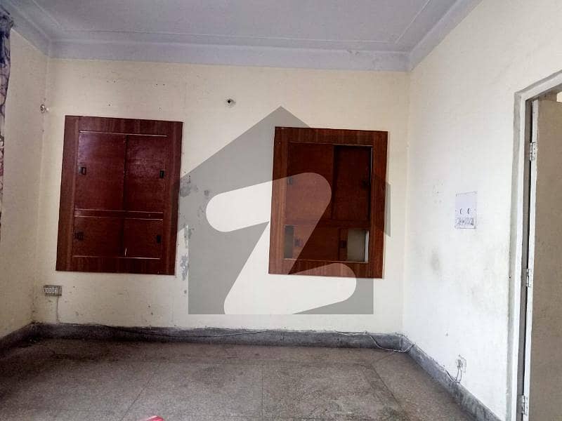 2.5 MARLA HOUSE FOR RENT IN GHOSIA COLONY NEAR MAIN WAHDAT ROAD, LHR