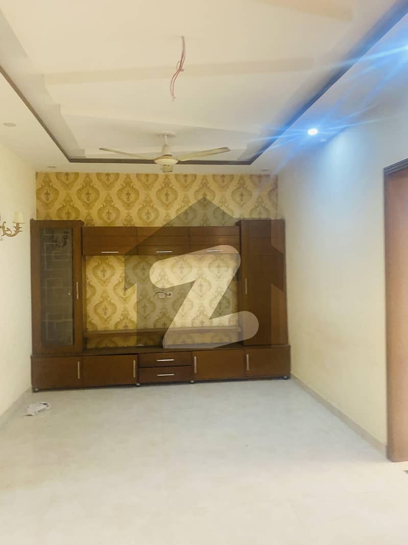 5 MARLA UPPER & LOWER PORTION AVAILABLE FOR RENT IN CANAL GARDEN NEAR