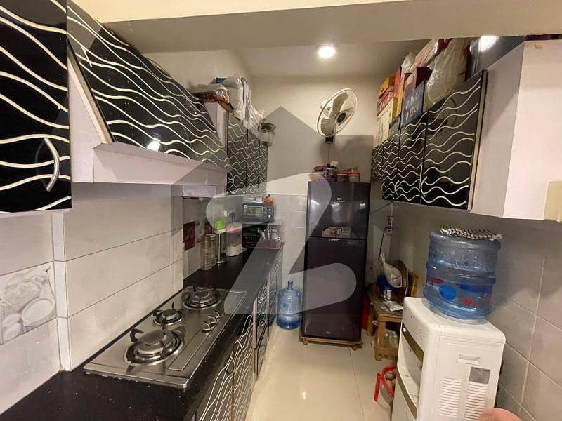 Centrally Located Prime Location Flat For Sale In Clifton Block 5