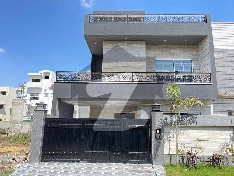 10 Marla 5 Bed Hot Location House For Sale Lake City Sector M5, Lake