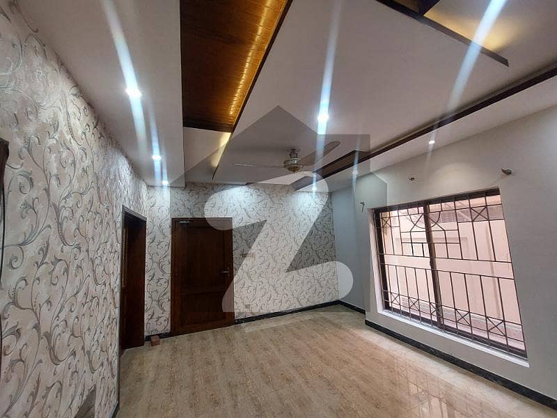Facing Park 10 Marla Most Iconic House For Sale In Eden Extension