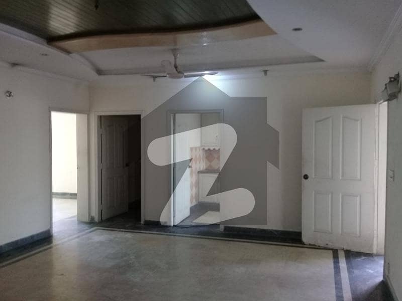 2 KANAL COMMERCIAL USE HOUSE FOR RENT NEAR MAIN BOULEVARD GULBERG